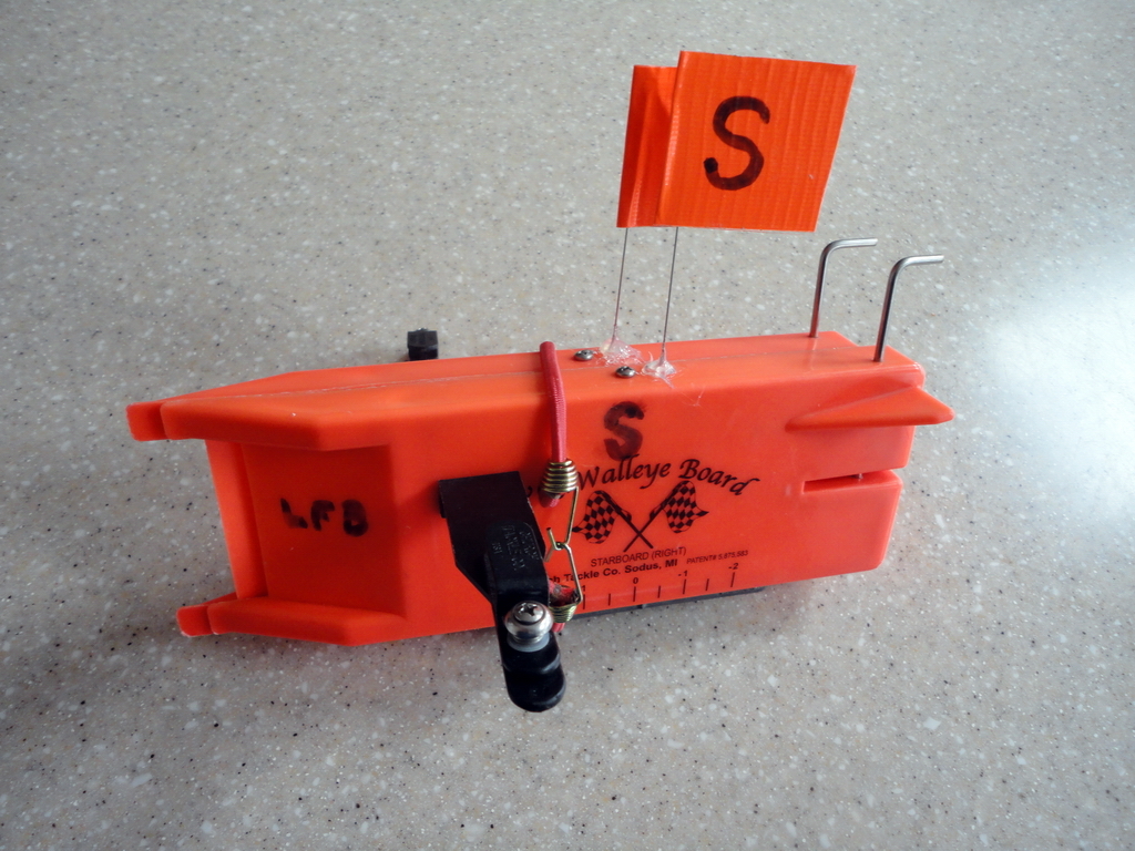  Walleye Planer Board - Includes (1) 8 - Port (Left) Side Fishing  Board : Sports & Outdoors