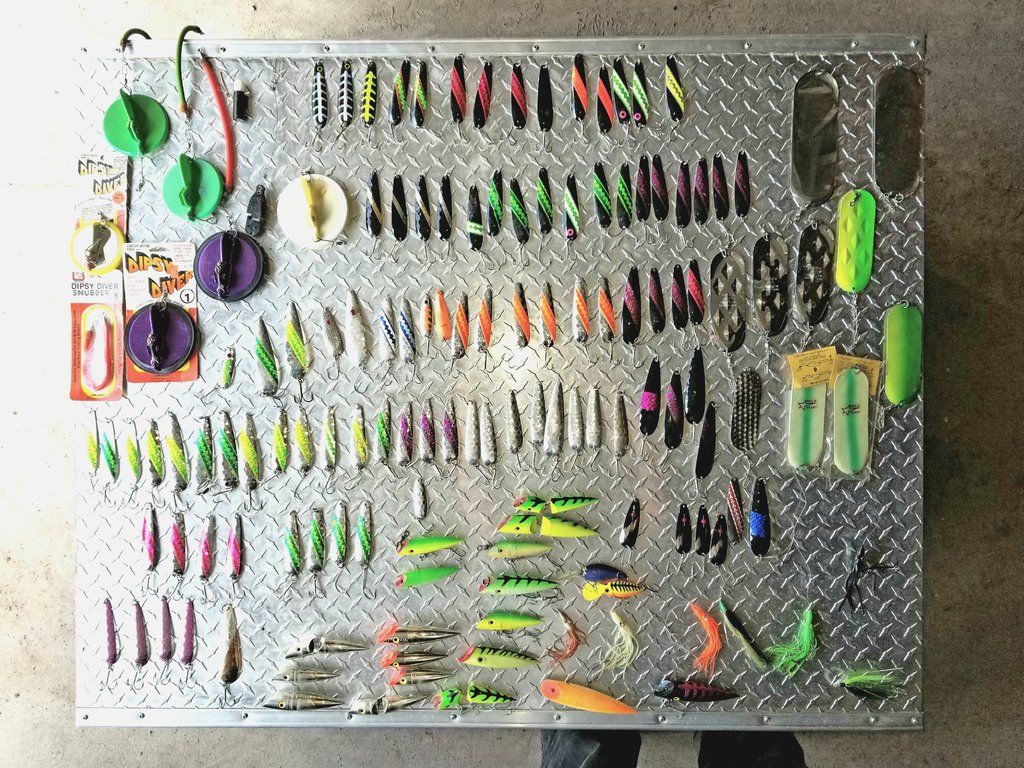 Lake Ontario Stocked Tackle Box, Fishing gear, accessories
